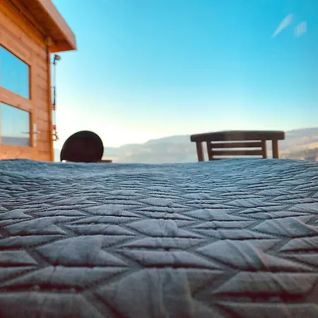 אוהל מפואר Orchard Cabin